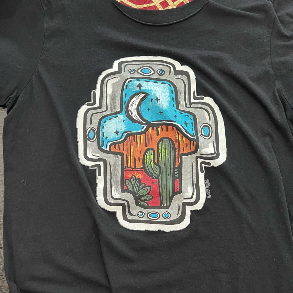 Desert 🌵 Cross T-Shirt - Picture 2 of 3